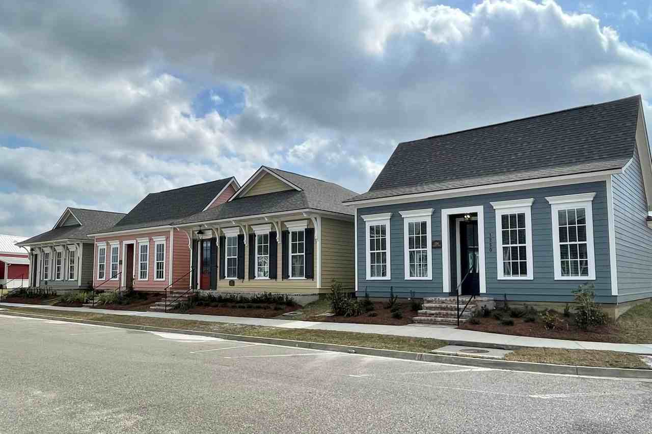 1274 Americana  181/ 1274 Haymarket St - Photo 2 of 20