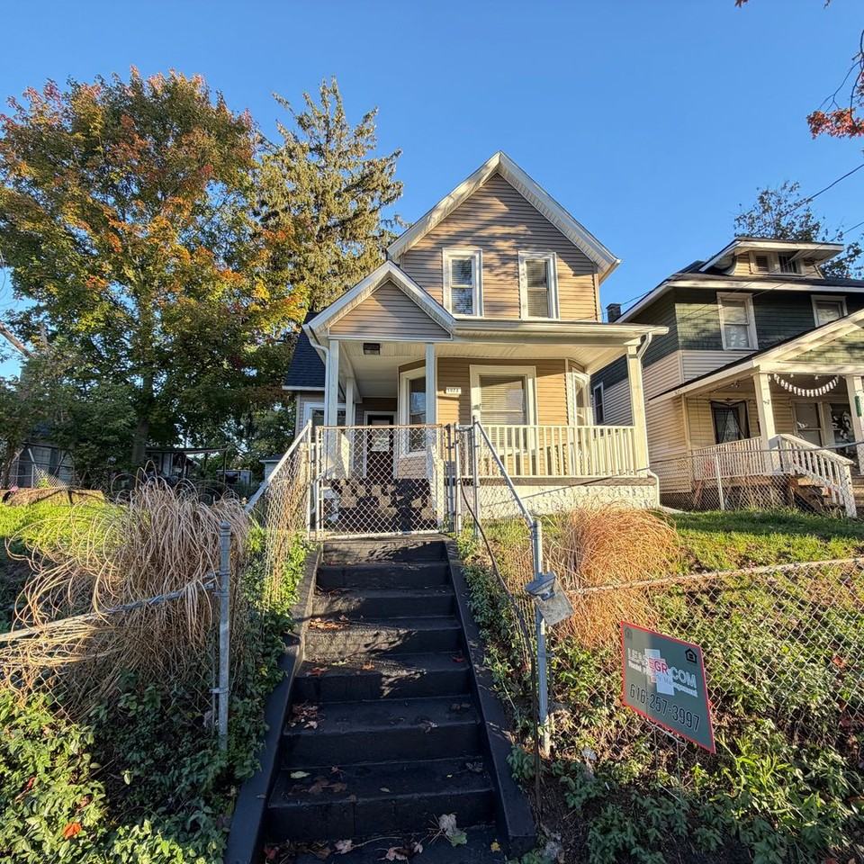 1023 Sigsbee Street Southeast