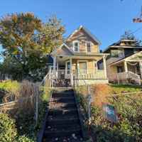 featured image of 1023 Sigsbee St Se