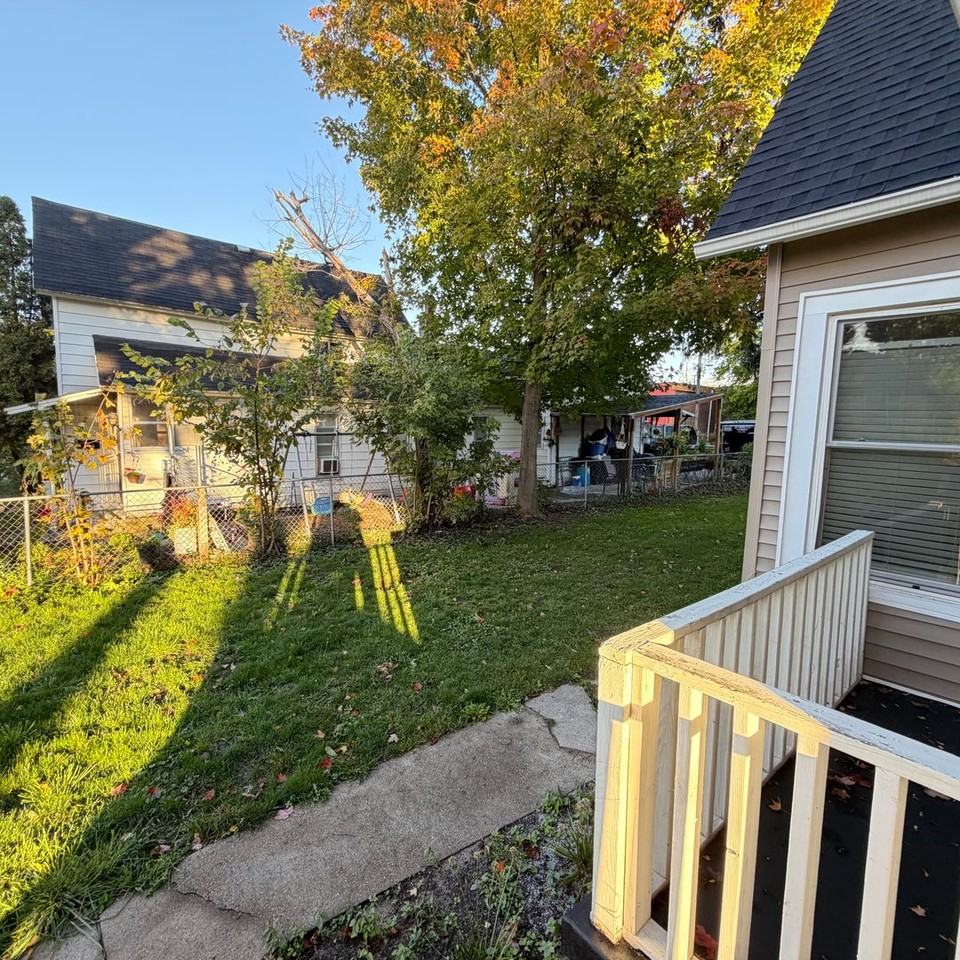 1023 Sigsbee St Se - Photo 7 of 25