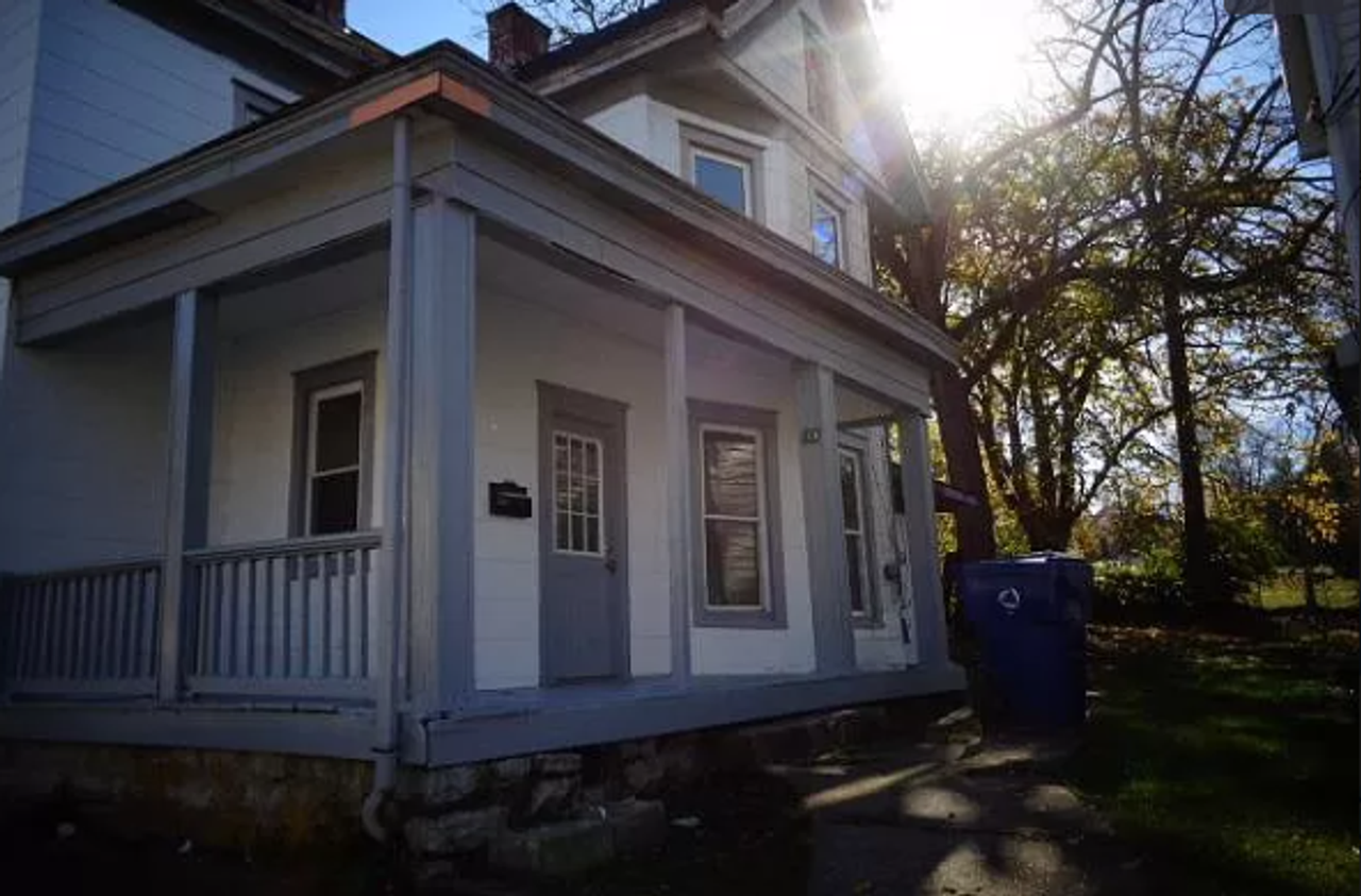 106 W Hickman St - Photo 2 of 3