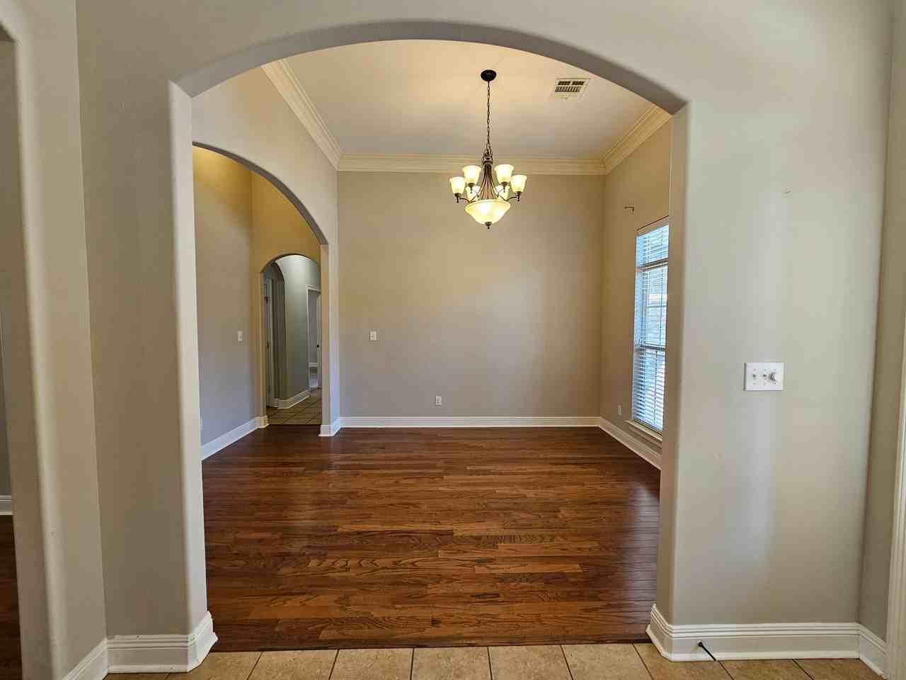 549 English Oak Drive - Photo 4 of 31