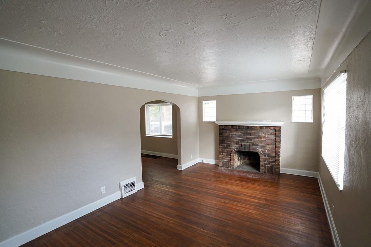 14867 Hubbell St - Photo 2 of 10