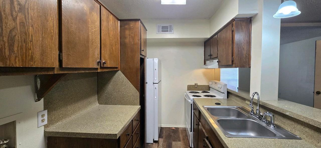 811 Texas Street - Photo 7 of 15