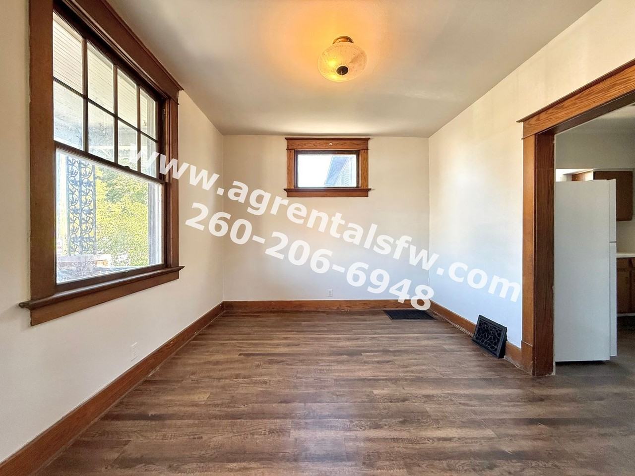 114 E Foster Pkwy - Photo 2 of 13