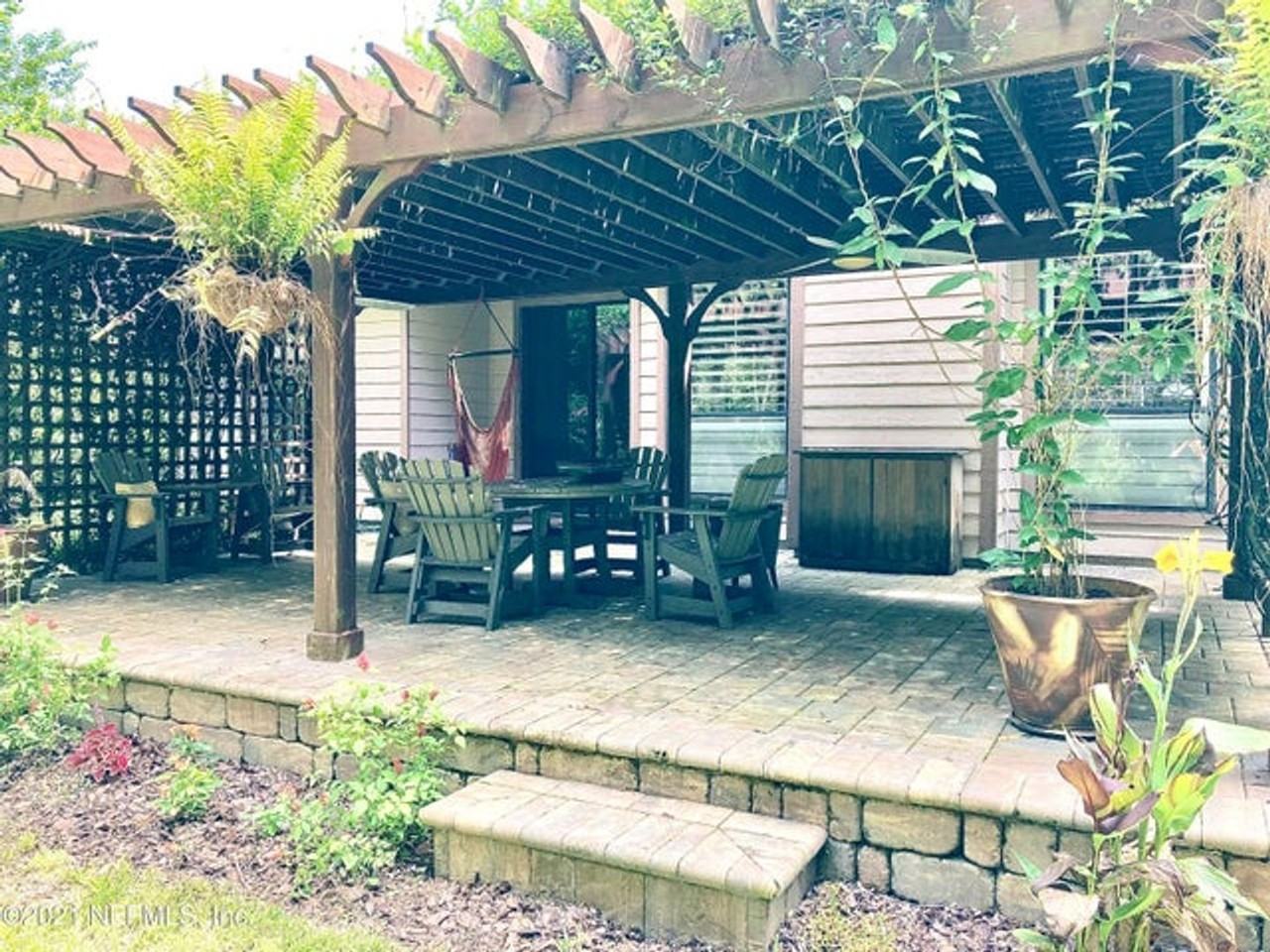 8699 Canopy Oaks Drive - Photo 5 of 24