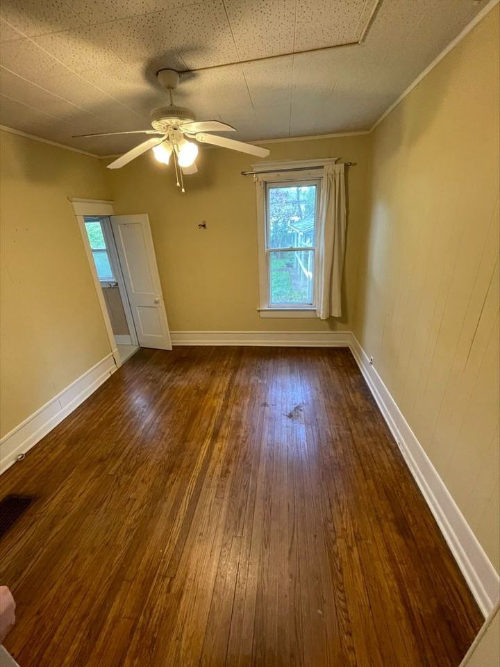 606 W Iowa St - Photo 5 of 6