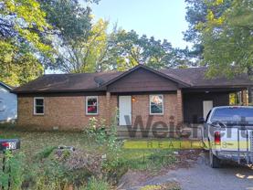 420 E Locust St - Photo 1 of 1