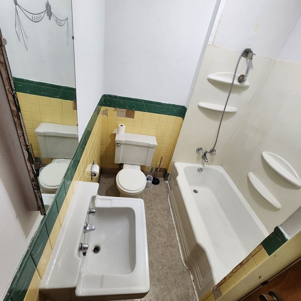 312 W Aluminum St - Photo 6 of 8