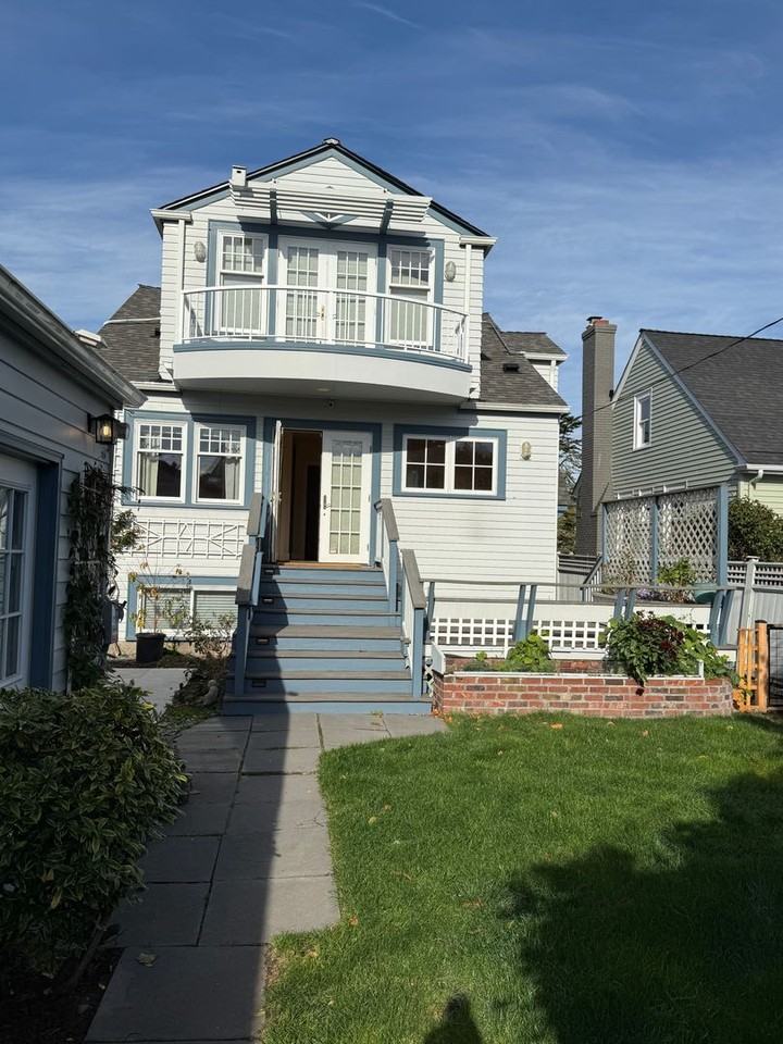 7632 Winona Ave N, Seattle, WA 98103 bedroom House Rental Zumper