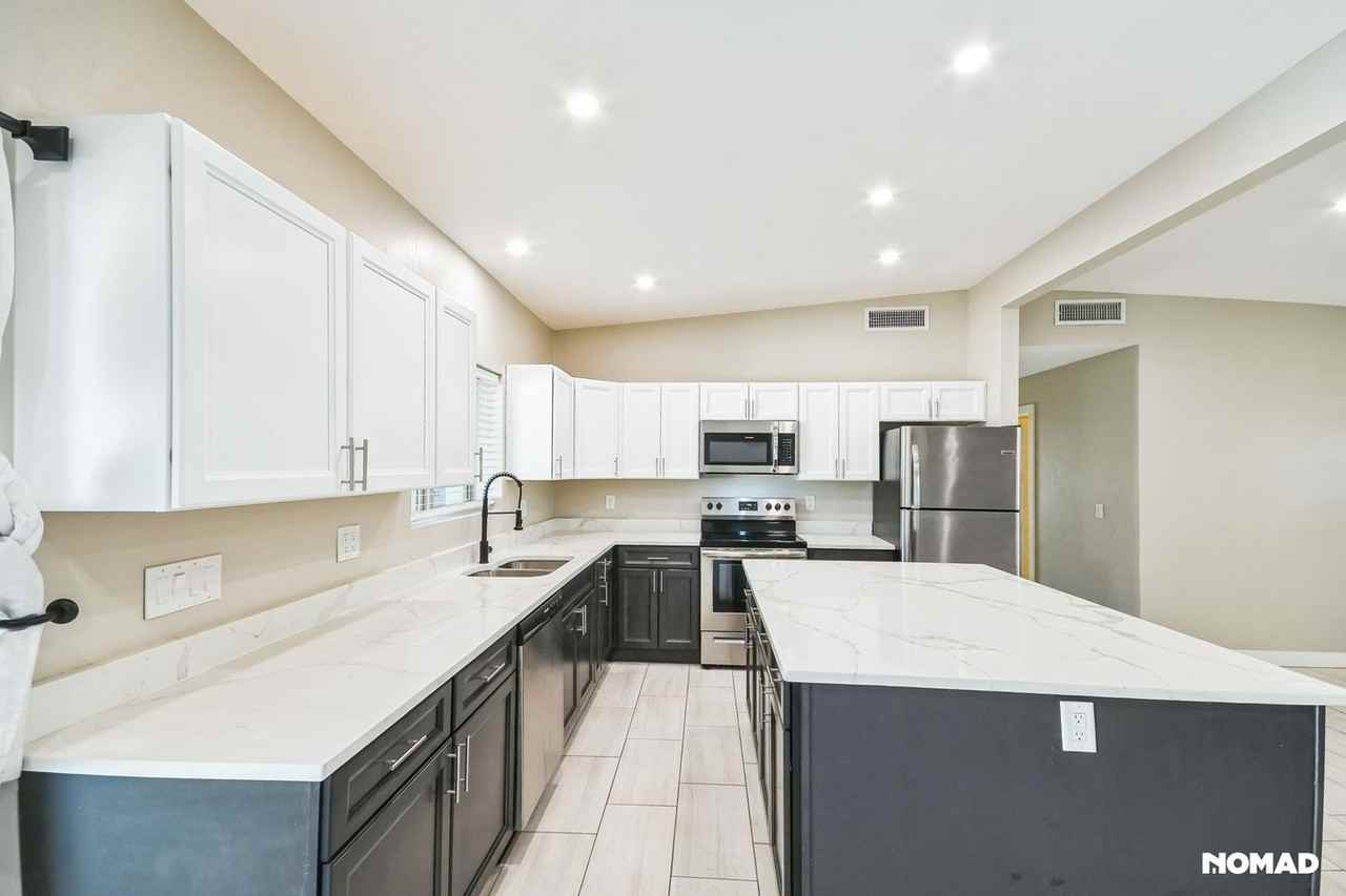 3555 E 4th St - Photo 3 of 18