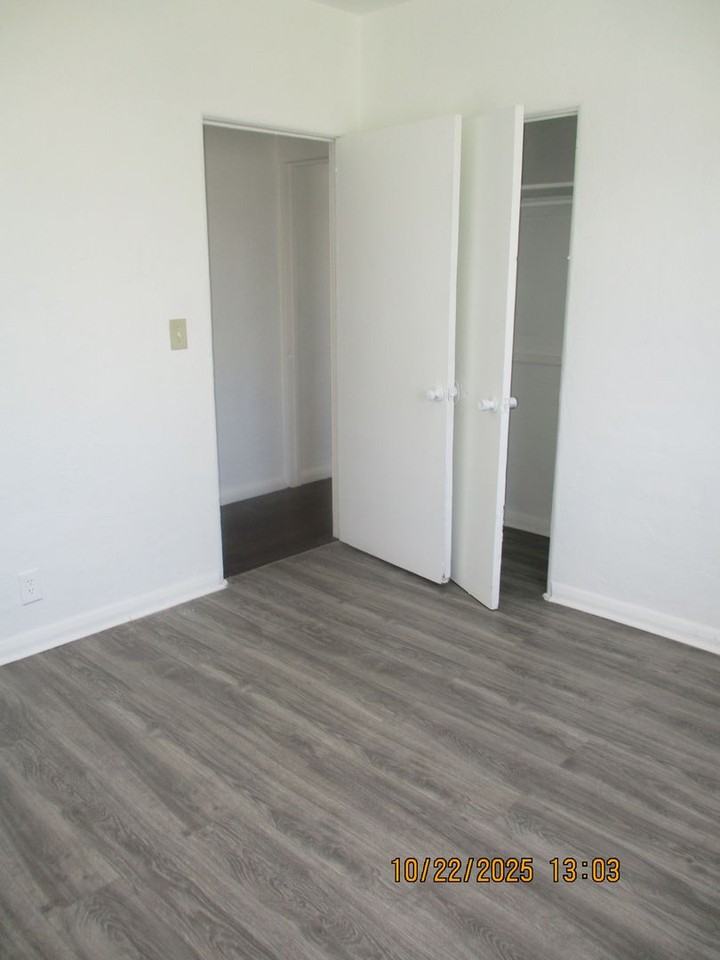 117 South Grandview Avenue #9 - Photo 7 of 13