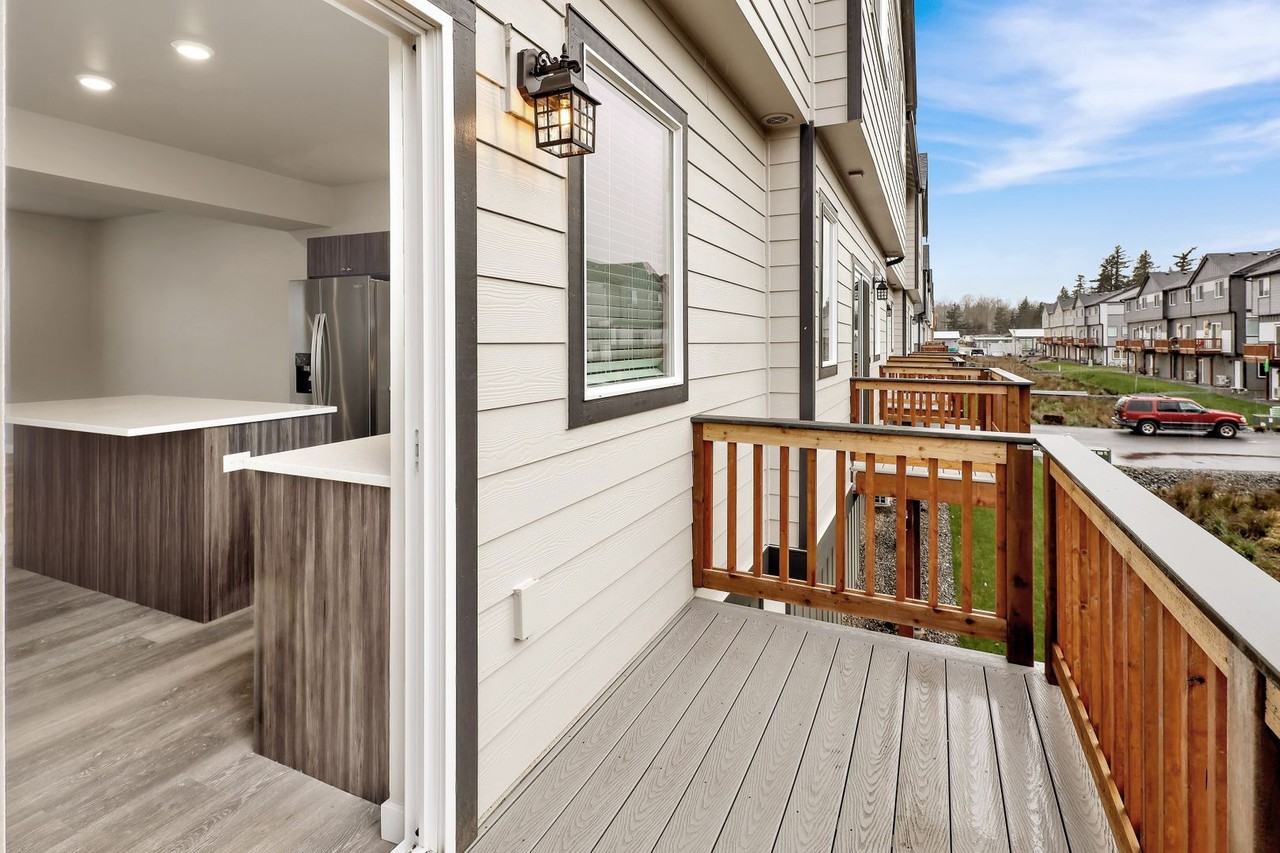 1848 Eastgate Loop - Photo 3 of 25