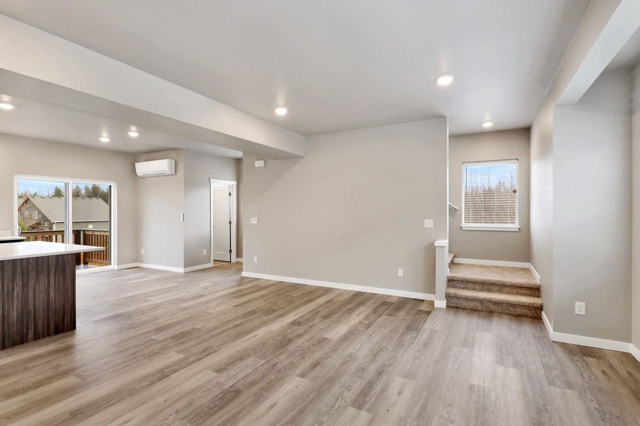 1848 Eastgate Loop - Photo 6 of 26