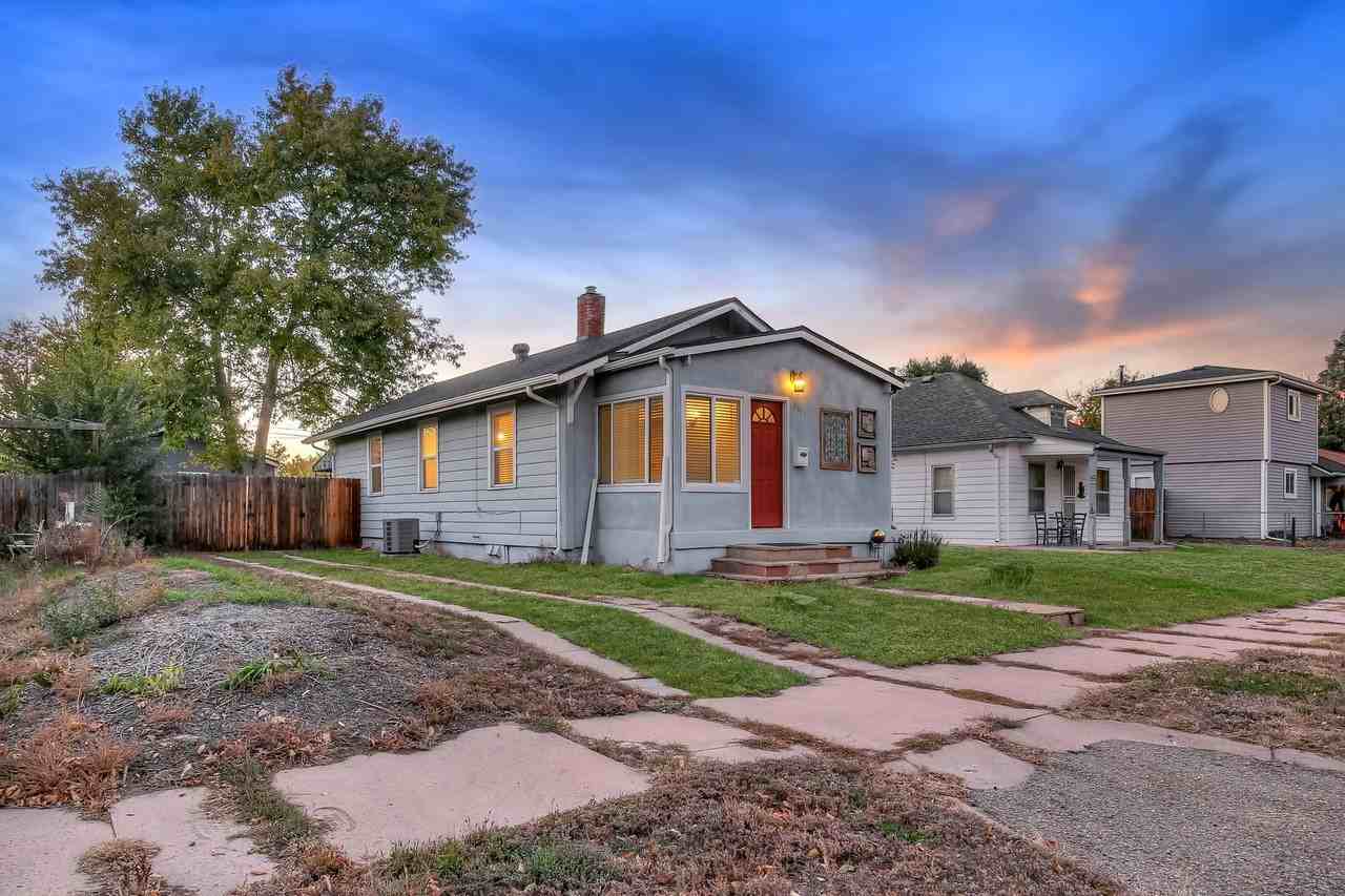 4933 Irving St - Photo 2 of 27