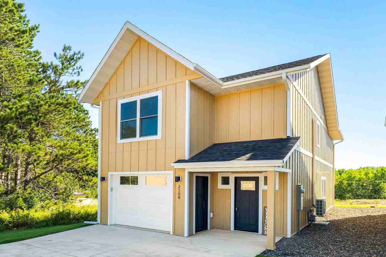 2108 Cottage Hill Cir - Photo 2 of 37