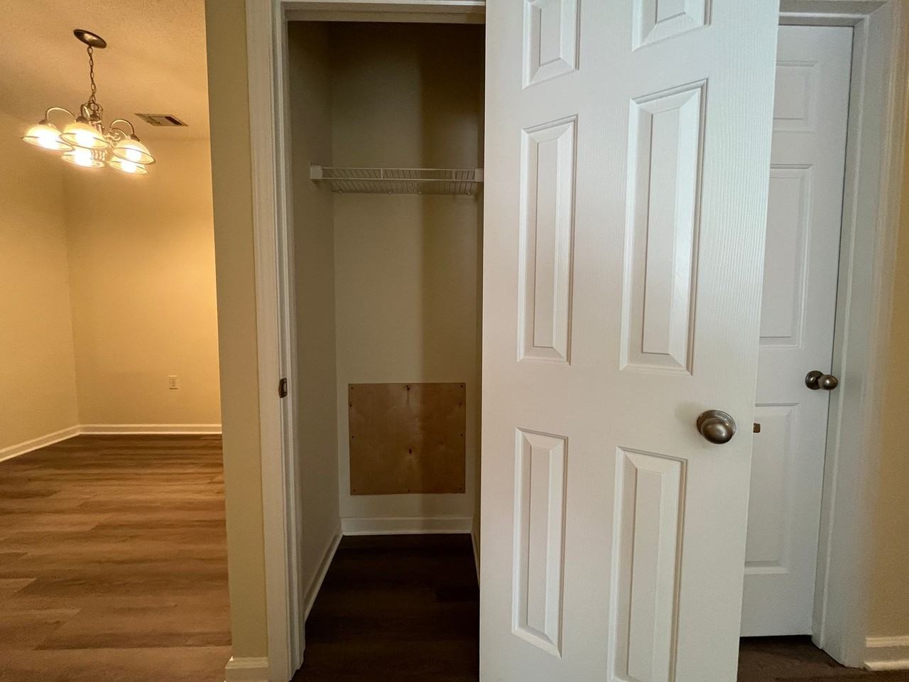 334 Mckenna Cir - Photo 5 of 23