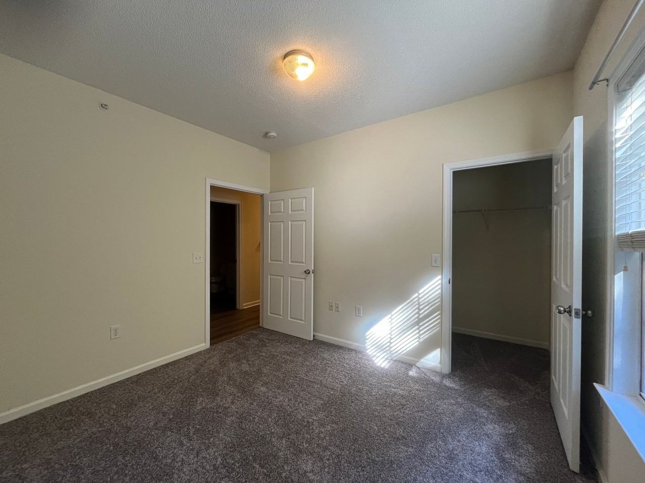 334 Mckenna Cir - Photo 7 of 23