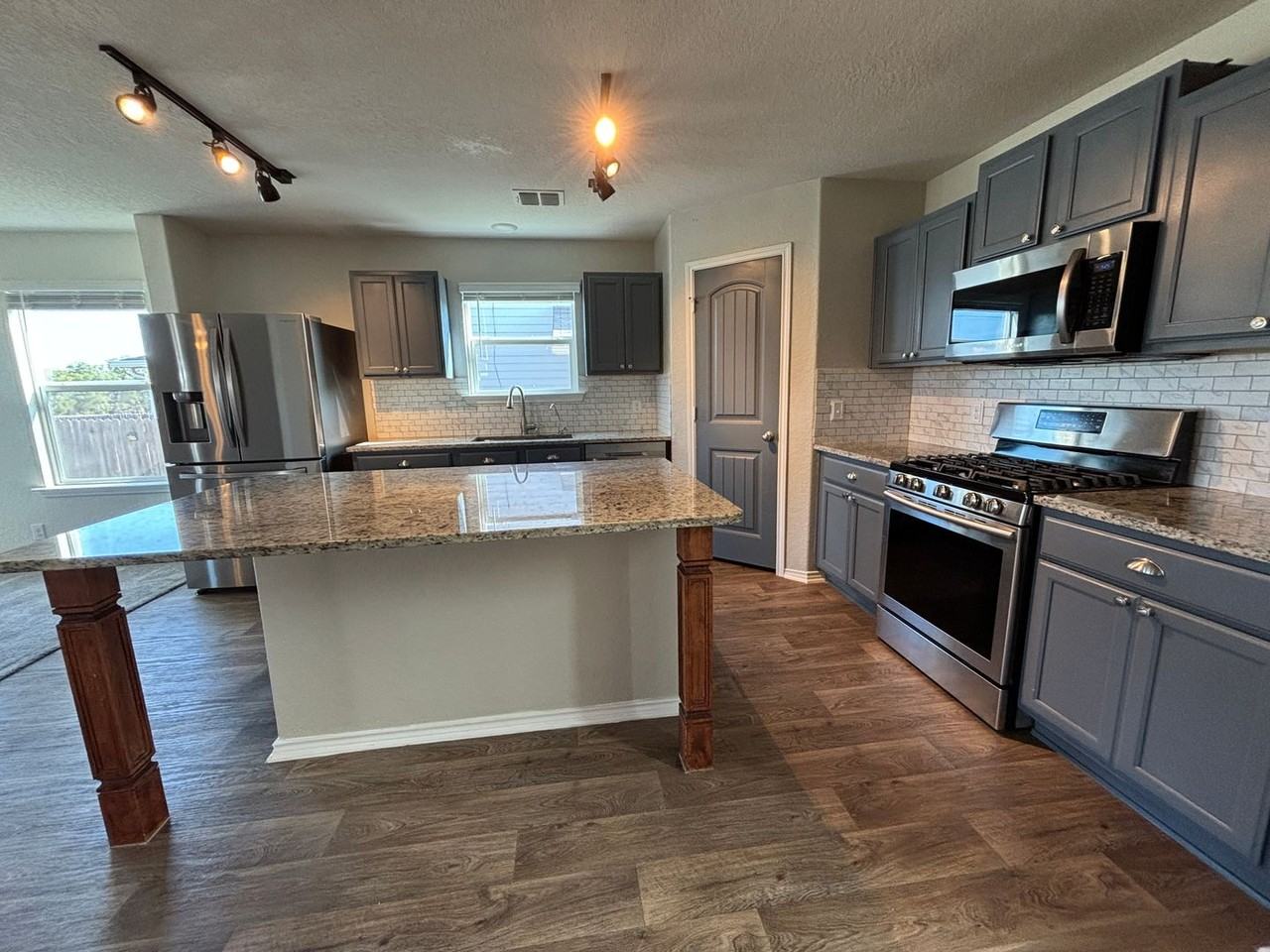 14721 Hooded Mergansen - Photo 3 of 21