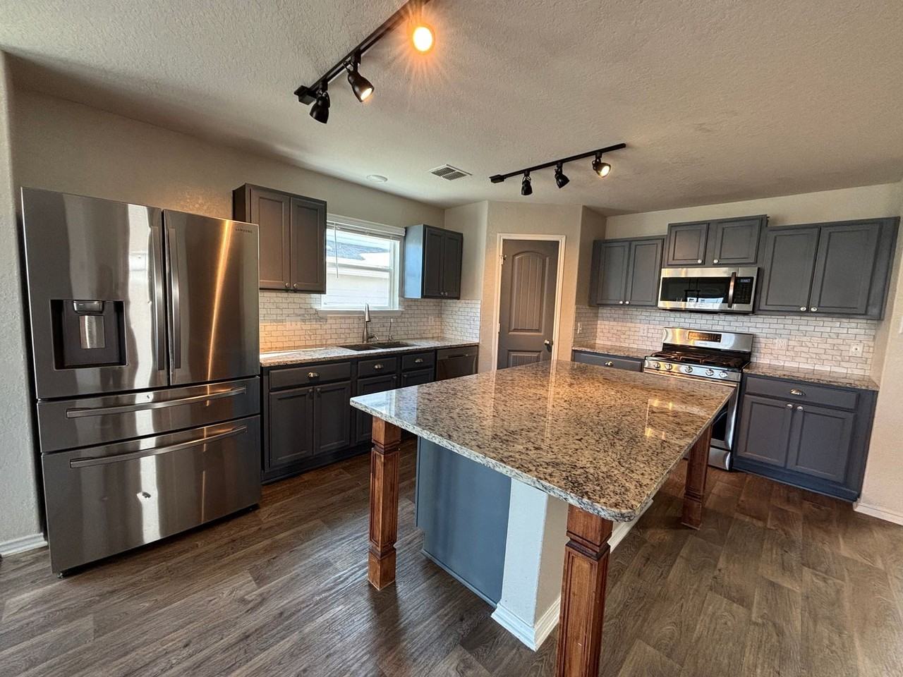 14721 Hooded Mergansen - Photo 5 of 21