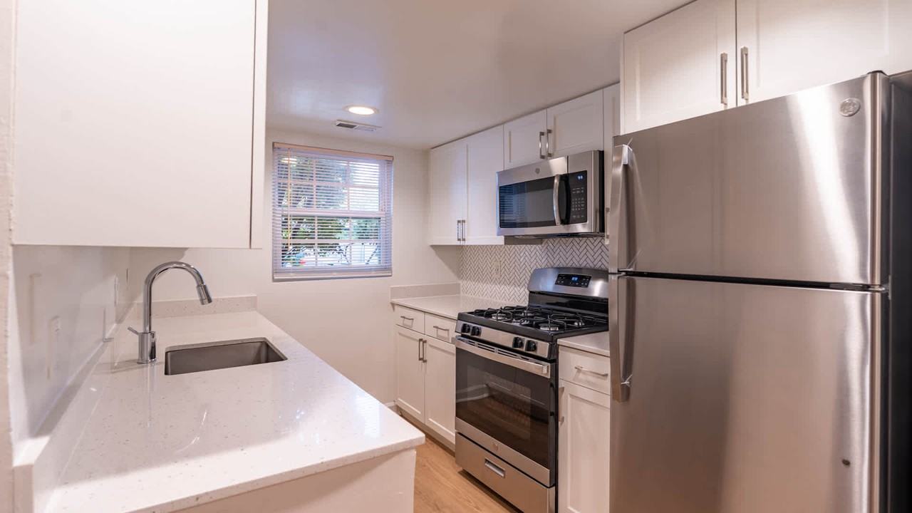 Sheffield Court - Photo 4 of 56