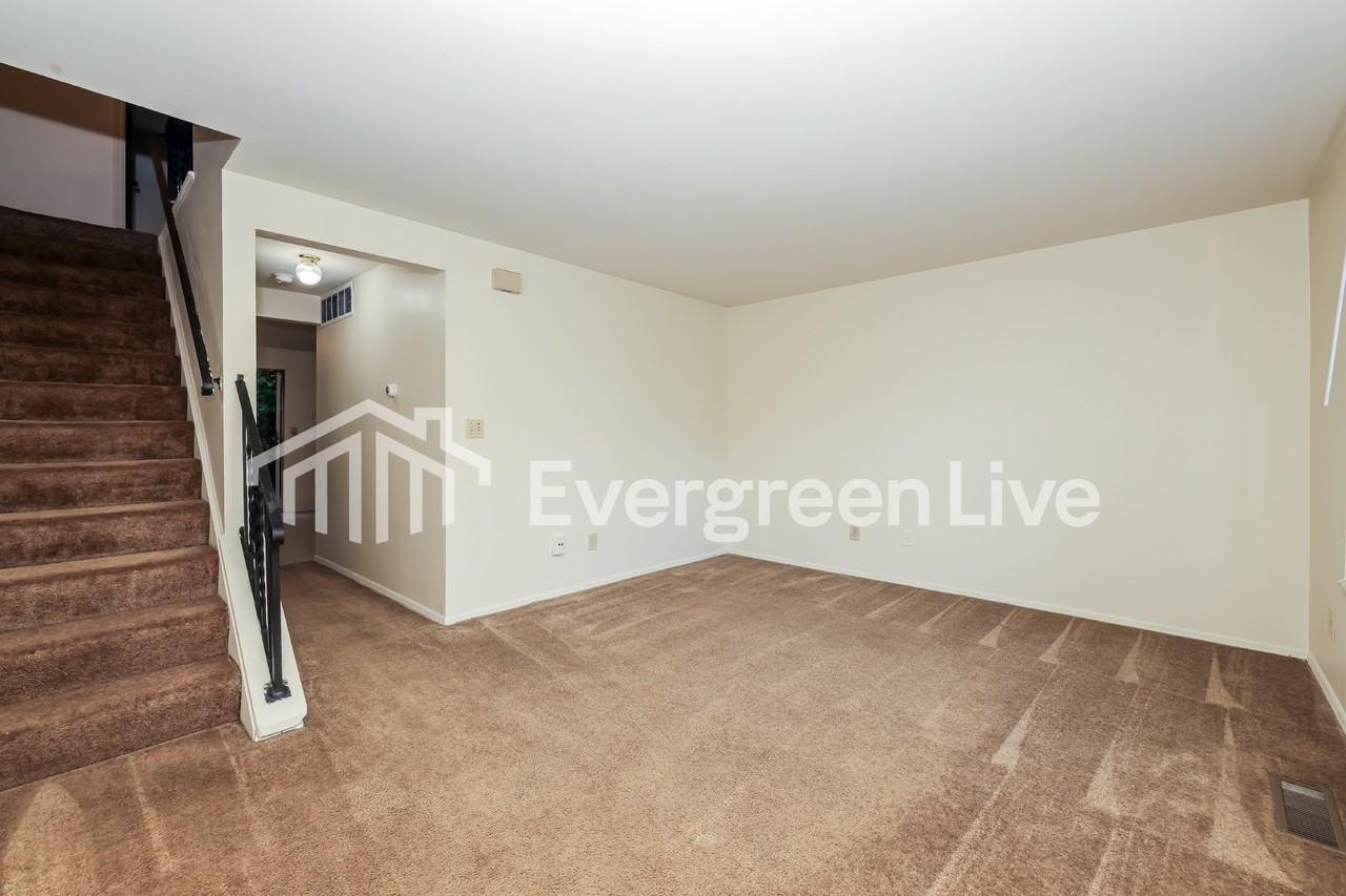 8197 Mount Carmel St - Photo 4 of 11