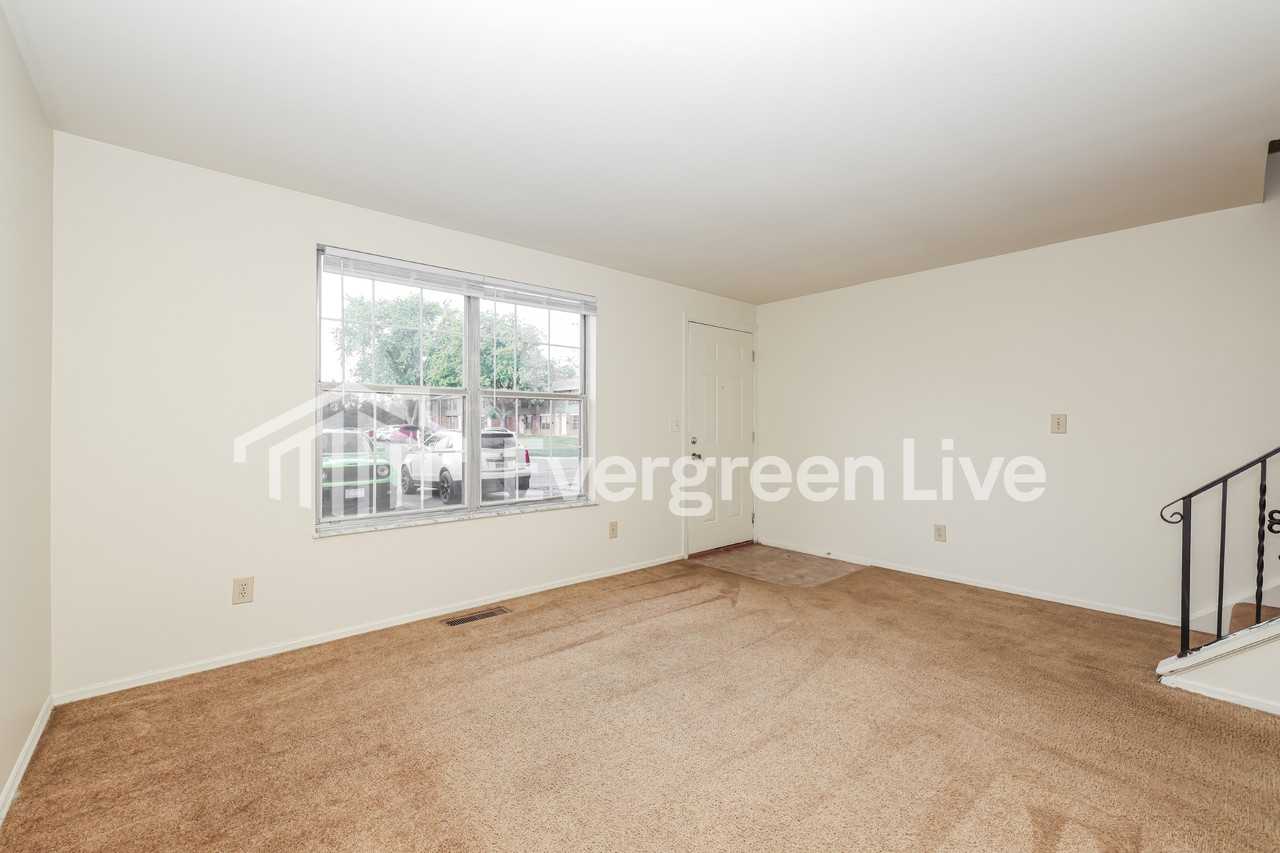 8197 Mount Carmel St - Photo 6 of 11