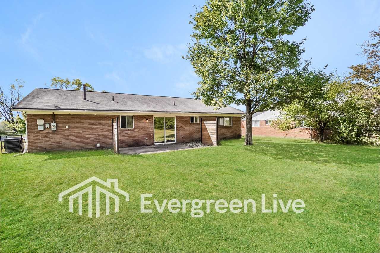 64 Huber Village Blvd - Photo 5 of 16