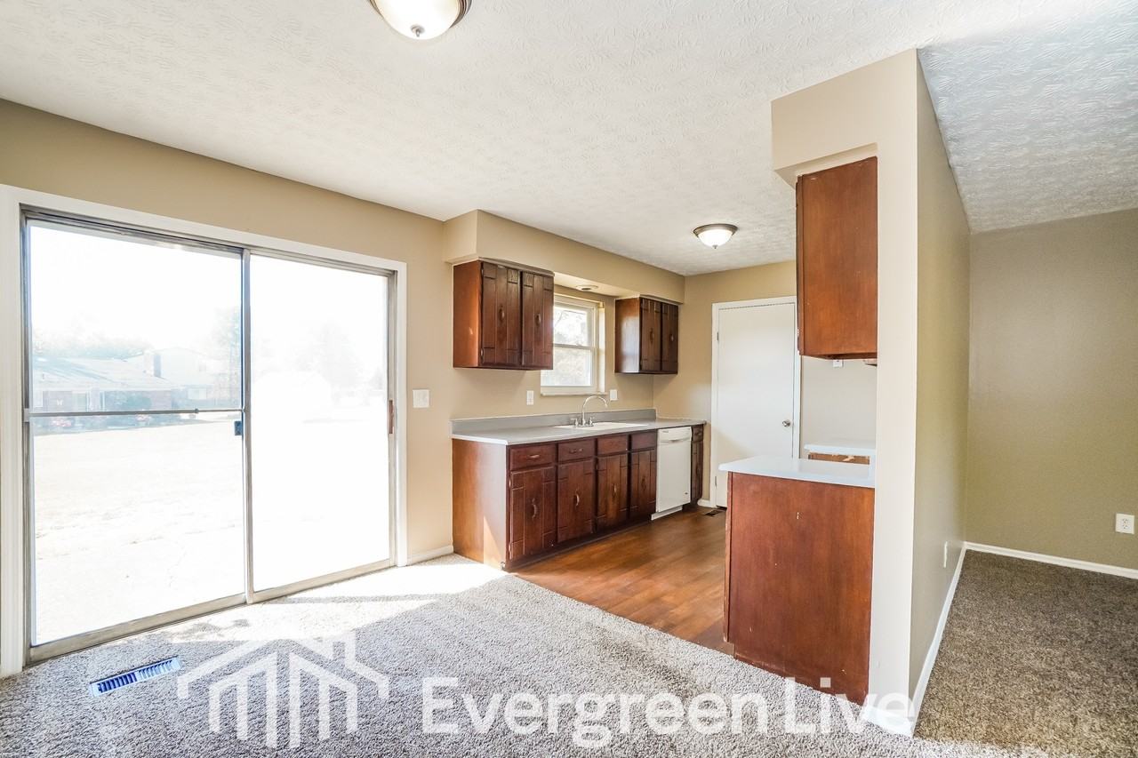 15 Kanpur Pl - Photo 5 of 16