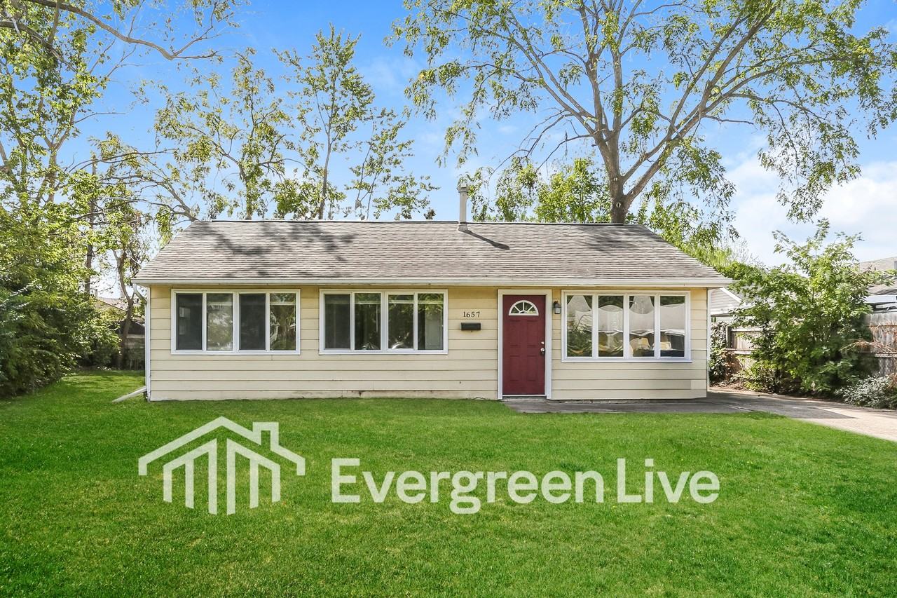 1657 Eastbrook Dr S - Photo 2 of 16