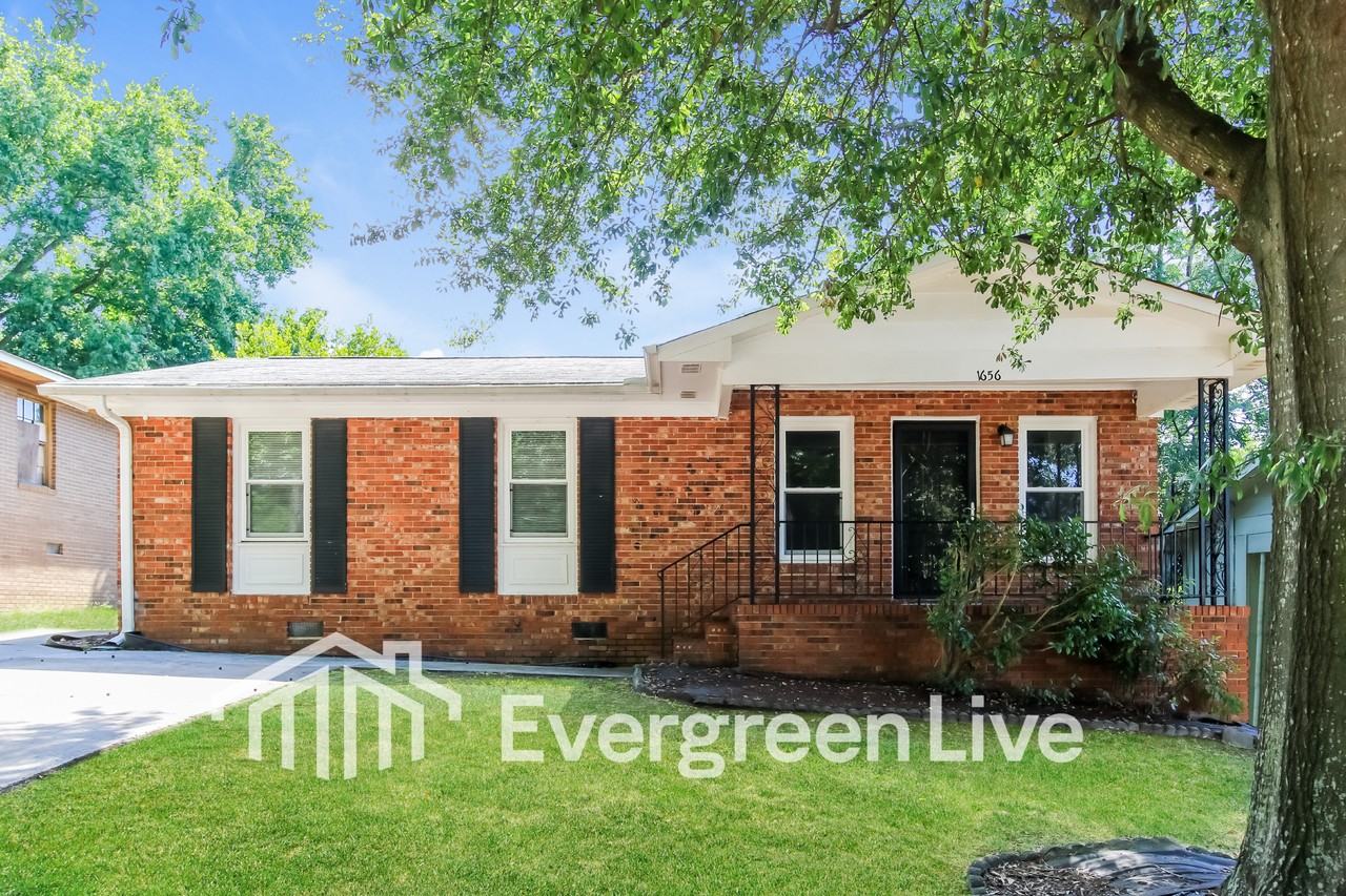 1656 Kentucky Ave - Photo 2 of 15