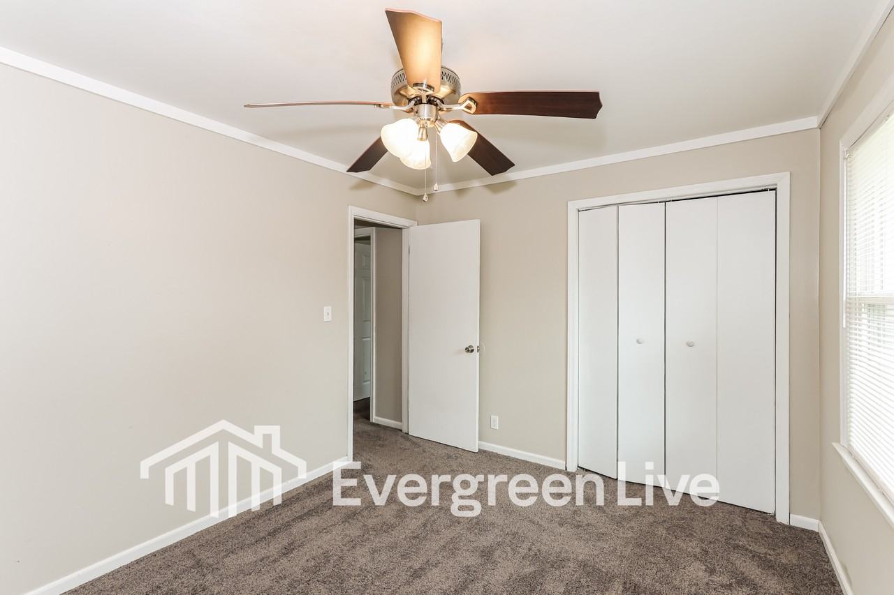 2140 Balfour St - Photo 5 of 15