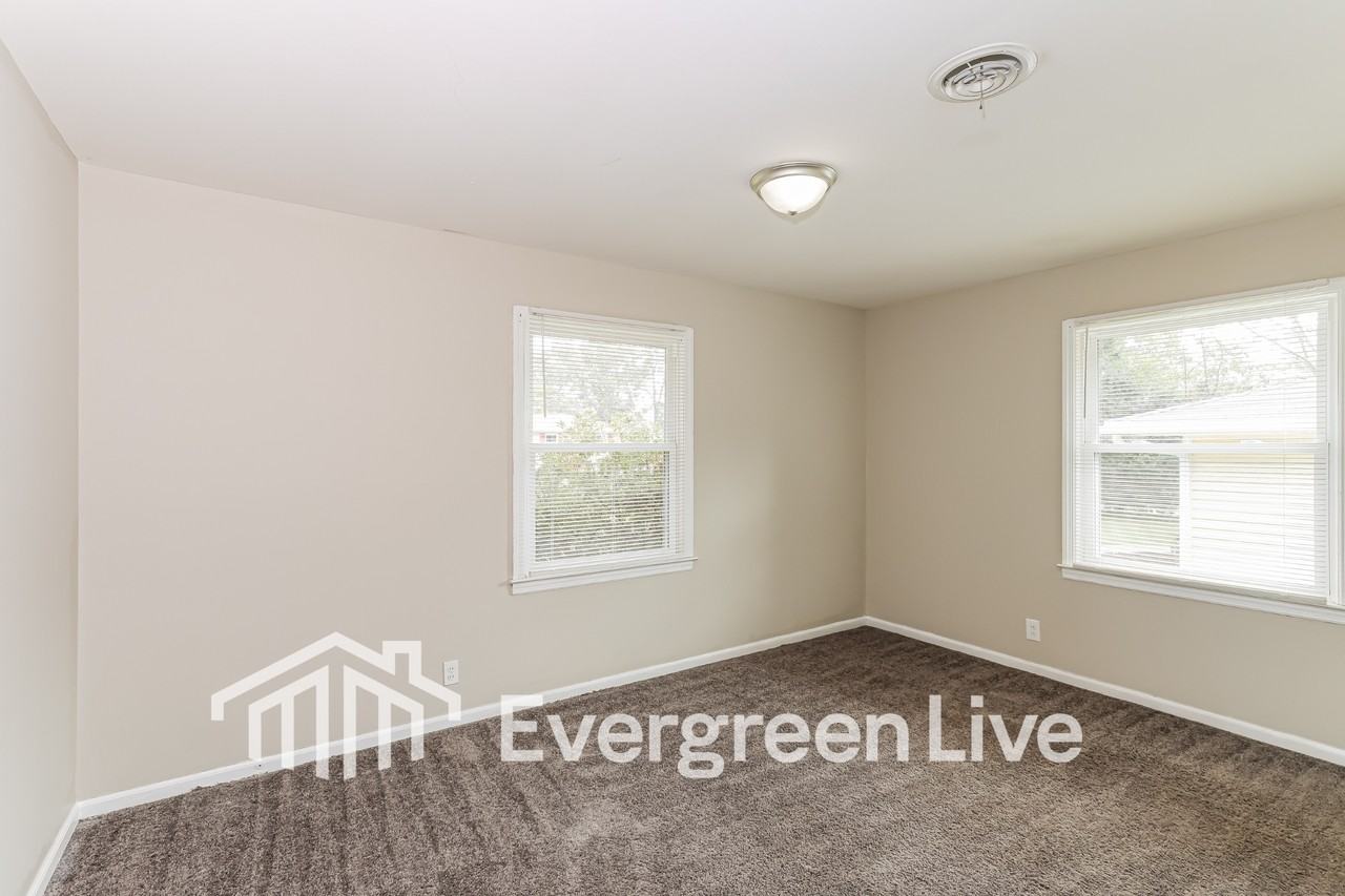 2140 Balfour St - Photo 7 of 15