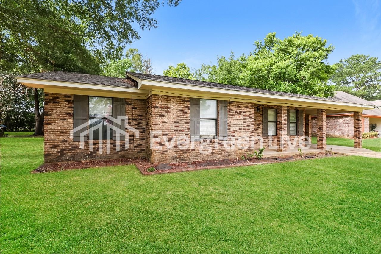 820 Academy Park Dr - Photo 2 of 15