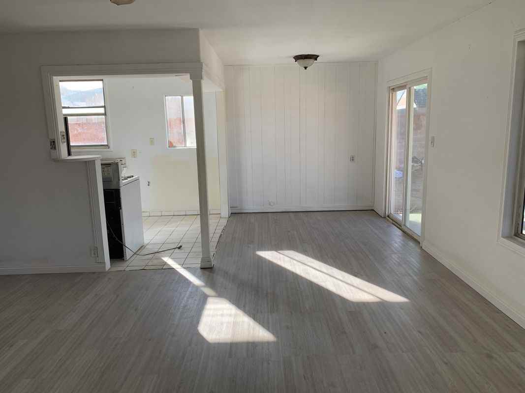 45315 Genoa Ave - Photo 2 of 10