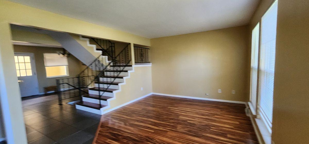 188 Paris Cir - Photo 2 of 25
