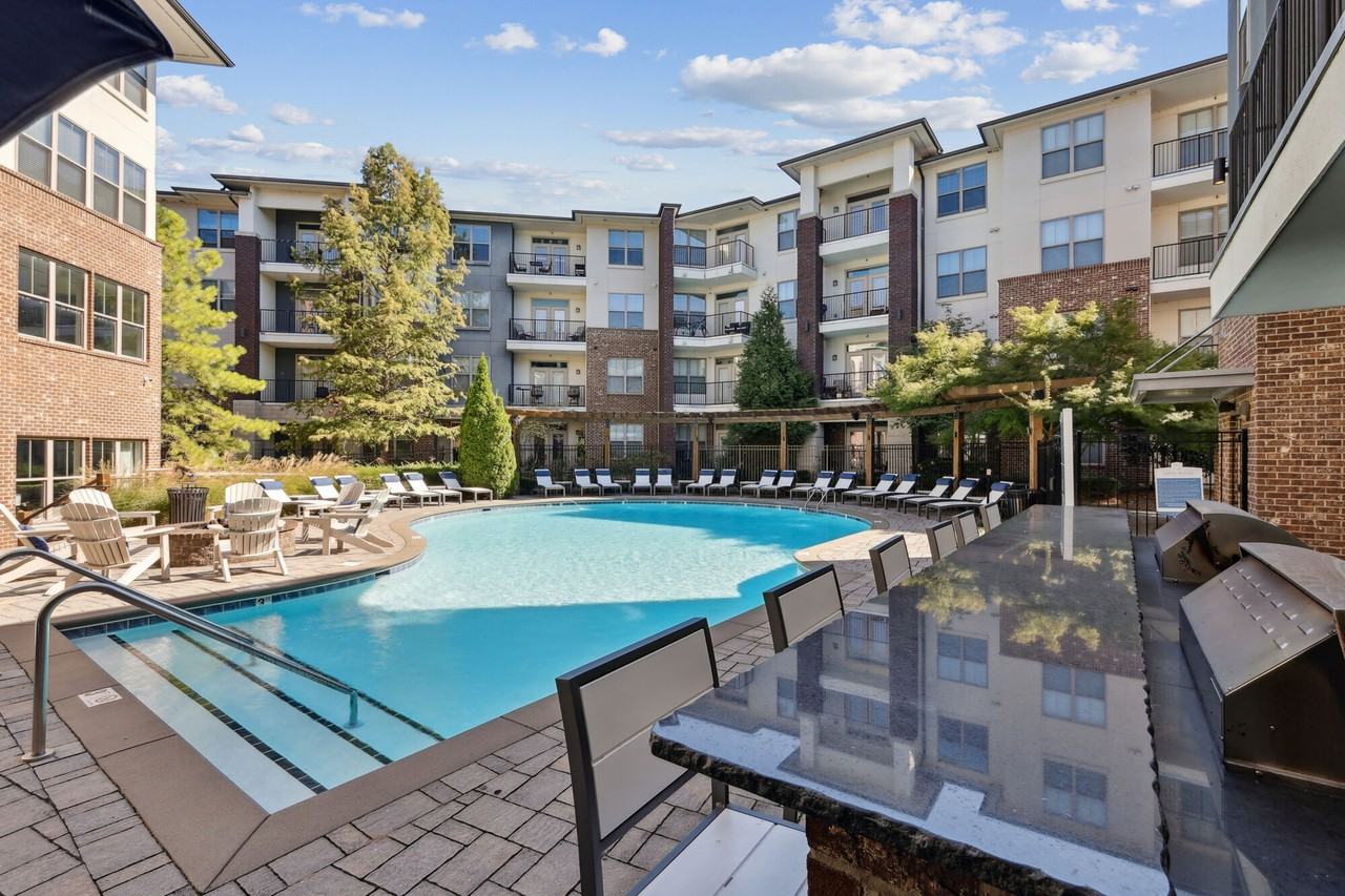 One Metrocenter - Photo 2 of 29