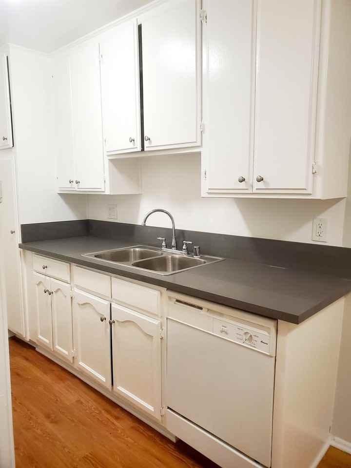 425 North Hobart Blvd. - Photo 7 of 50