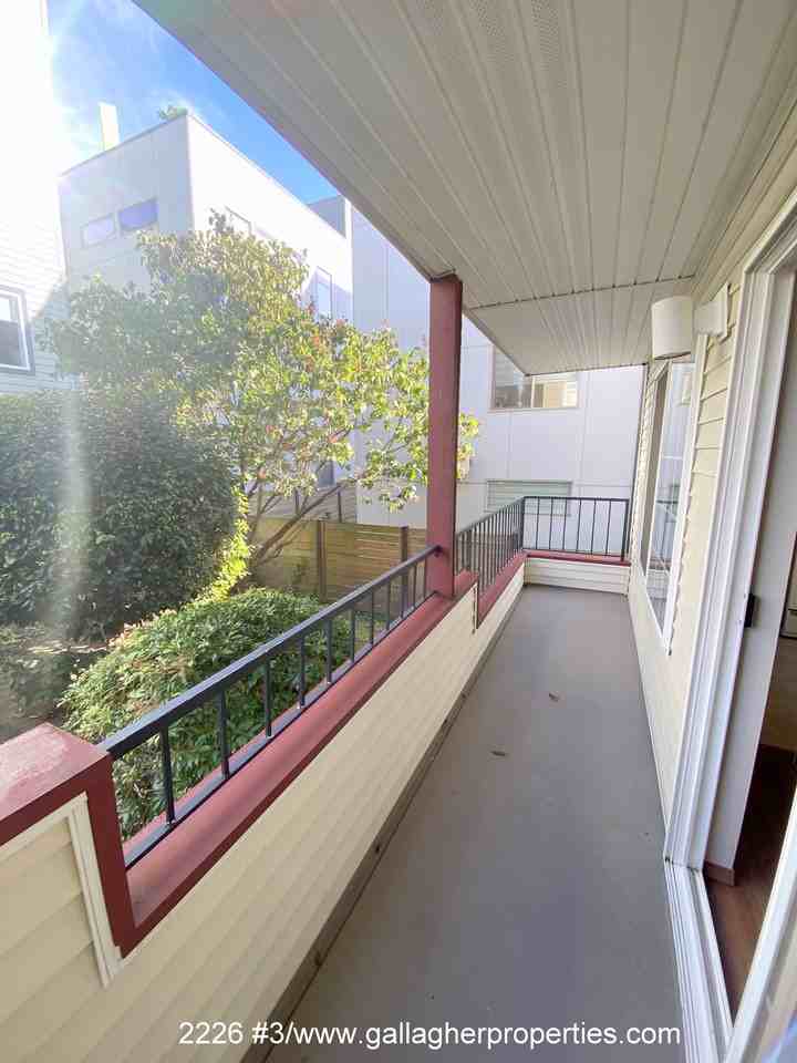 2226 - Photo 3 of 12