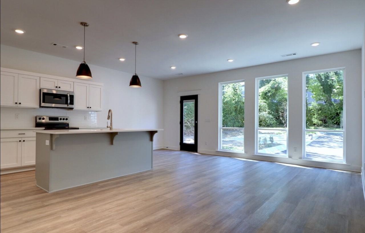 Mount Comfort LLC - Photo 7 of 44