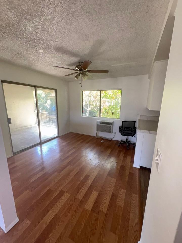 3102 D St #3102 - Photo 2 of 8