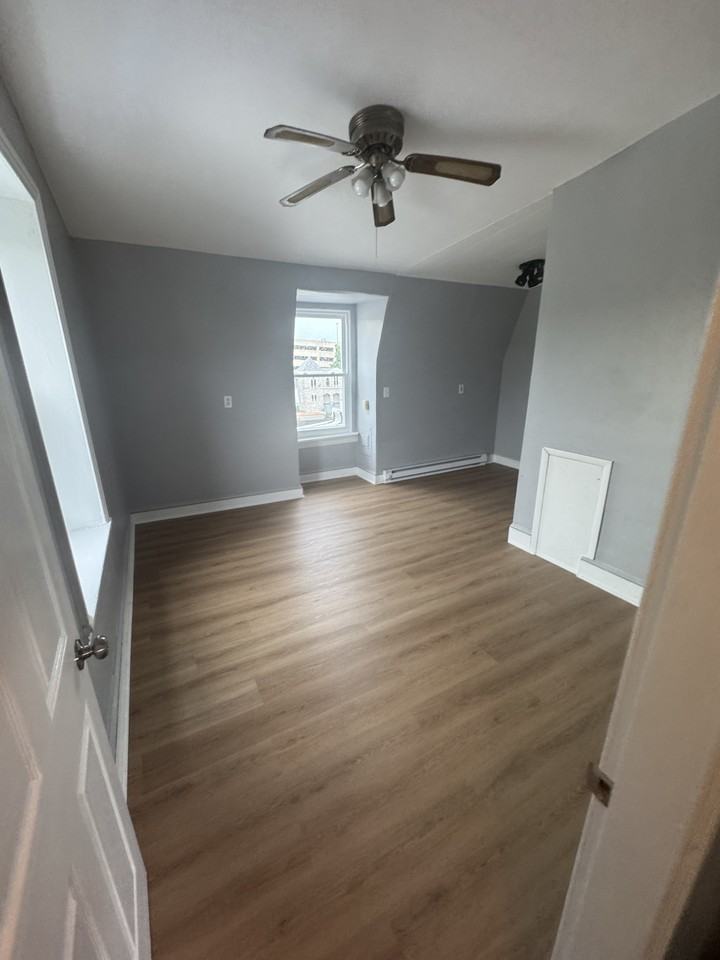 1321 Dekalb St #2ndFL - Photo 5 of 11