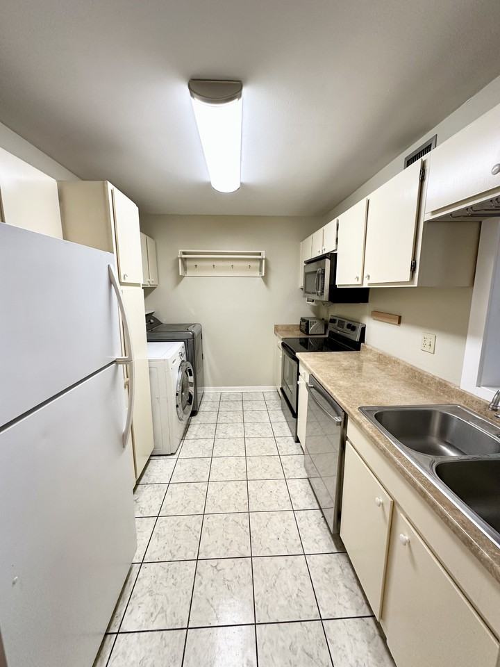 701 S College Rd #208 - Photo 5 of 12