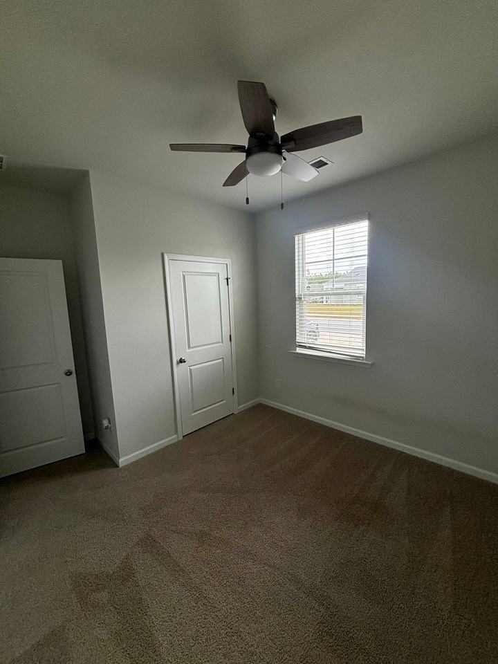 1003 Peridote Way #3 - Photo 3 of 18