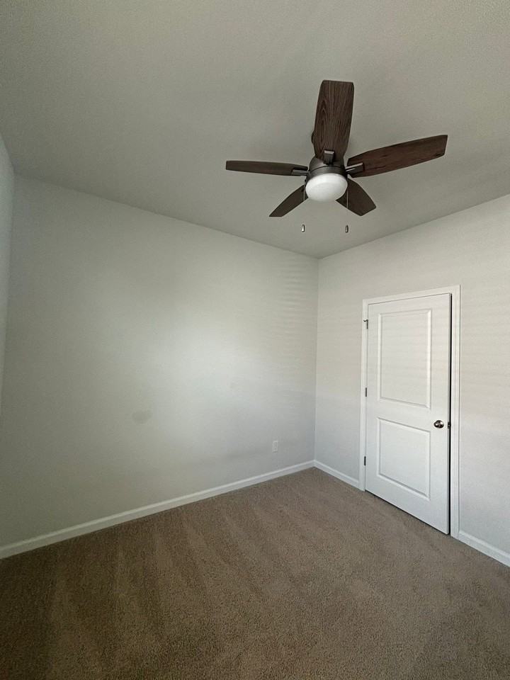 1003 Peridote Way #3 - Photo 7 of 18