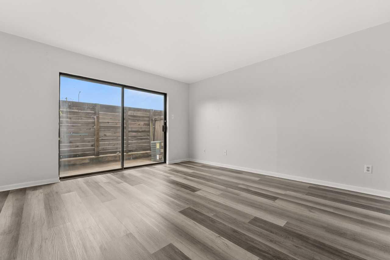 609 South 5th Street - Photo 5 of 10