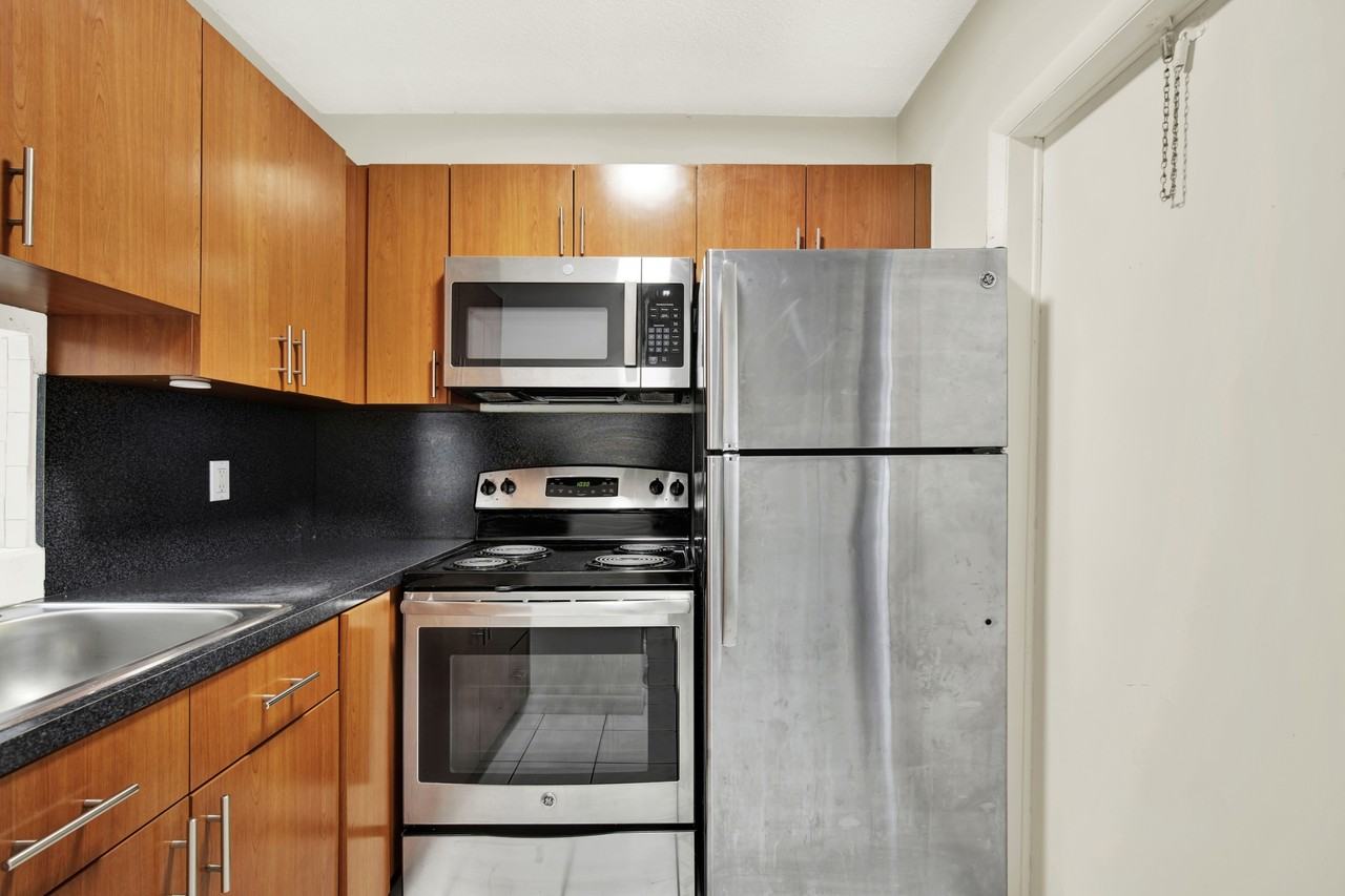 416 Santander Ave. - Photo 3 of 14