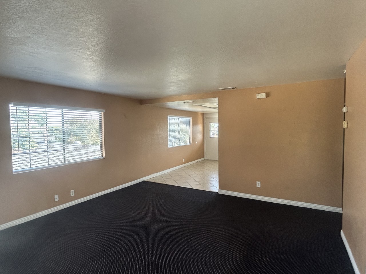 325 N San Gabriel Ave #3 - Photo 3 of 8