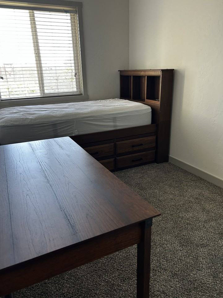 736 East 125 North - Photo 3 of 7