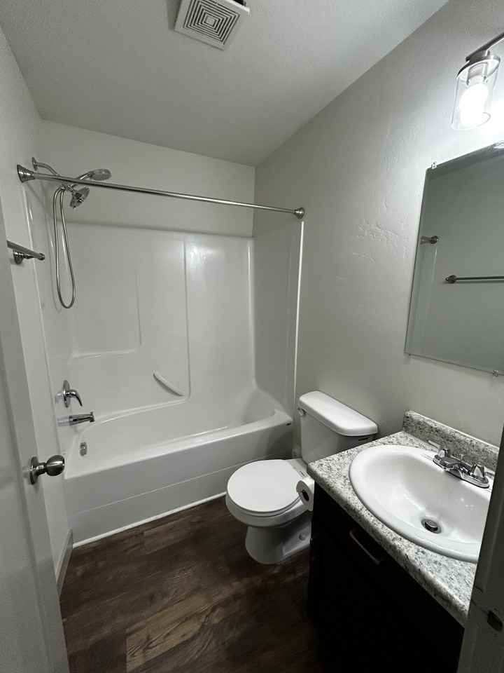 736 East 125 North Street - Photo 5 of 7